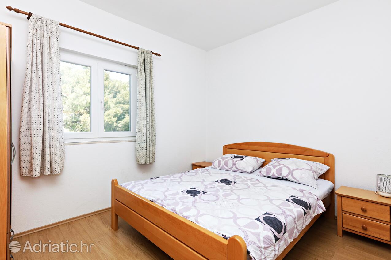 Apartamentos con parking Grebastica, Sibenik - 24046