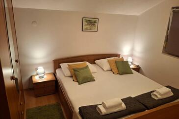 Apartmani s parkingom Sveti Filip i Jakov, Biograd - 24057