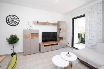 Apartmanok parkolóhellyel Trogir - 24060