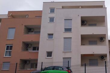 Overnatting Podstrana, Split, Overnatting 24063 - Leiligheter med sandstrand.
