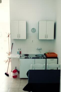 Apartamentos con parking Rukavac, Vis - 2407