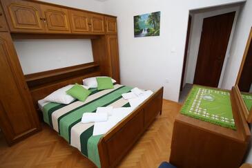 Apartmani s parkingom Makarska - 24071