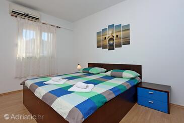 Apartmanok parkolóhellyel Palit, Rab - 24073