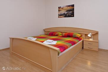 Apartmanok parkolóhellyel Palit, Rab - 24073