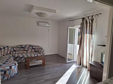 Palit, Sala de estar en alojamiento de tipo apartment, aire acondicionado disponible, se admiten mascotas y WiFi.