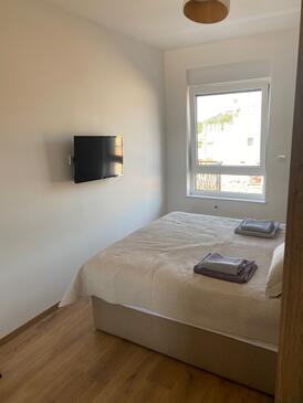 Apartments with parking space Tribunj, Vodice - 24082