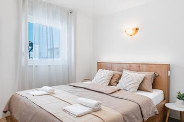 Apartmani s parkingom Vir - 24090