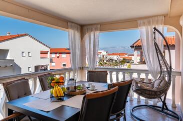 Apartmani s parkingom Vir - 24090