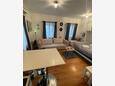 Zagreb, Sala da pranzo nell'alloggi del tipo studio-apartment, animali domestici ammessi e WiFi.