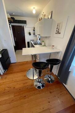 Apartments with WiFi Zagreb - 24093