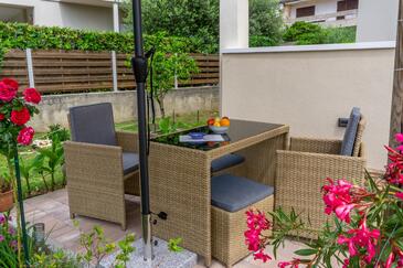 Appartamenti con parcheggio Baska, Veglia - Krk - 24097