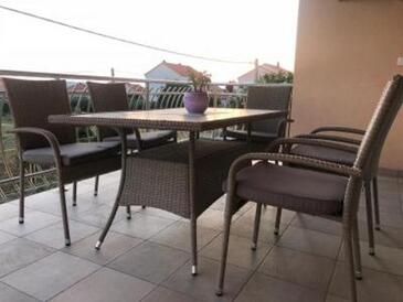 Leiligheter med parkering Zadar - 24099