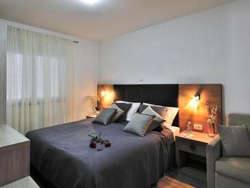 One bedroom apartment Zadar (A-24099-d(