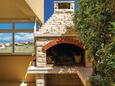 Povljana, Pag, Courtyard 24101 - Apartments with sandy beach.