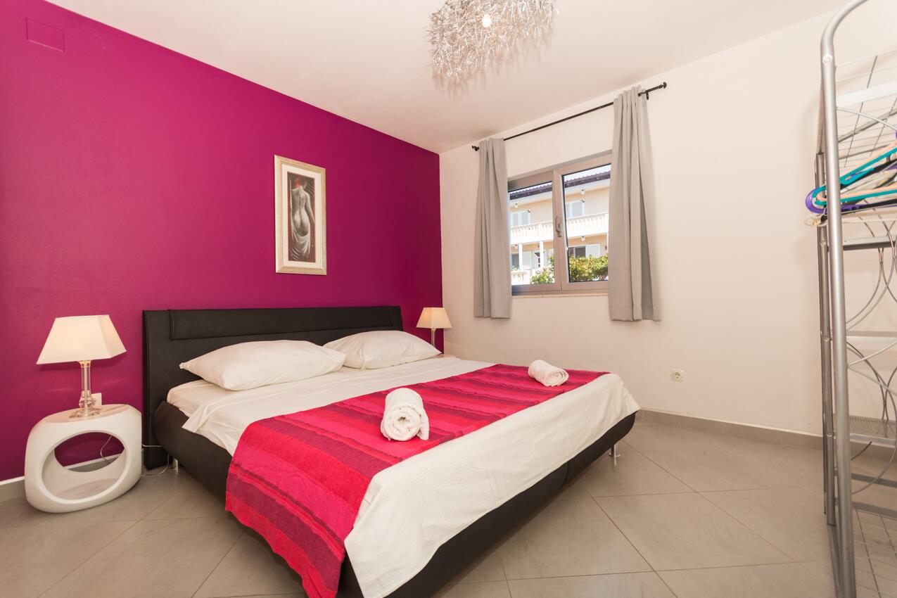 Appartementen aan zee Tribunj, Vodice - 24102