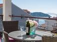 Tribunj, Terrasse 2 - Ausblick in folgender Unterkunftsart apartment, Haustiere erlaubt und WiFi.