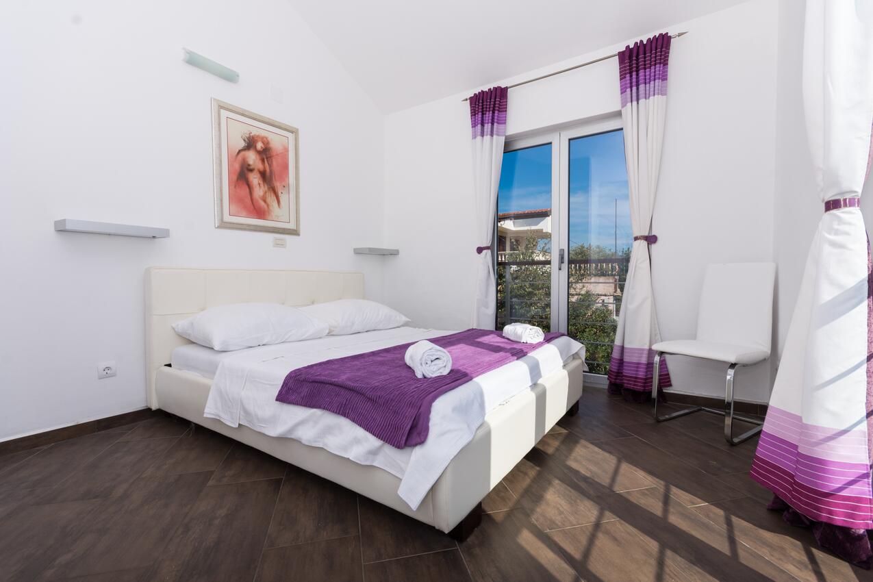 Appartementen aan zee Tribunj, Vodice - 24102