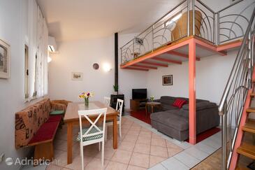 Ferienwohnungen mit Parkplatz Zadar - 24105