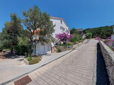 Ferienwohnungen Mit Parkplatz Palit, Rab - 24108 - Supetarska Draga