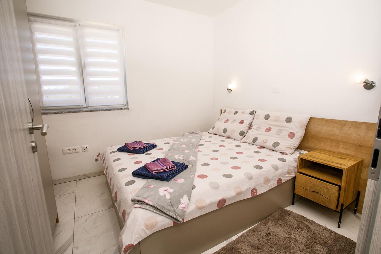 Lejligheder med pool egnet til familier med børn Vrsi - Mulo, Zadar - 24110