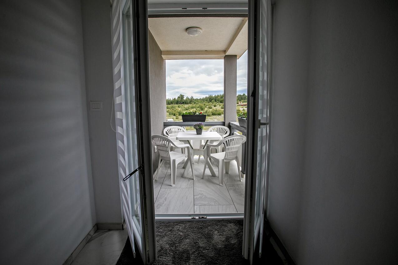 Lägenheter med pool lämpliga för familjer med barn Vrsi - Mulo, Zadar - 24110