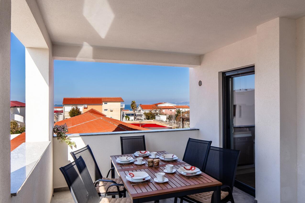 Apartmaji s parkingom Vir - 24111