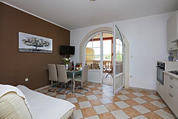 Šparadići, Їдальня в розміщенні типу apartment, WiFi.