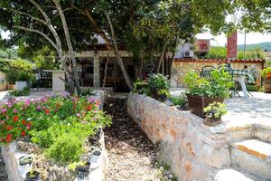 Apartamente cu parcare Dol, Hvar - 24122