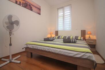 Apartmani s parkingom Zablaće, Šibenik - 24126