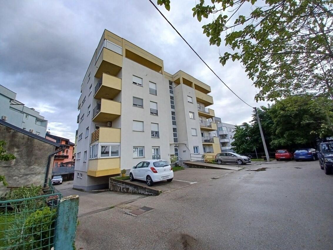 Lägenheter med parkering Zagreb - 24134