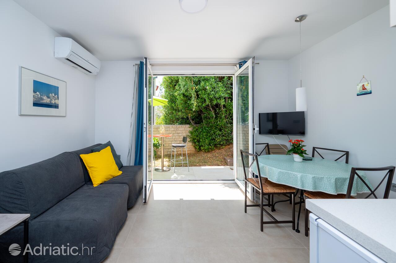 Ferienwohnungen mit Parkplatz Novalja, Pag - 24135