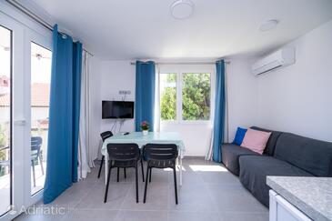 Apartmani s parkingom Novalja, Pag - 24135