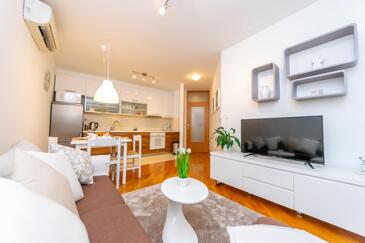 Zadar, Obývací pokoj v ubytování typu apartment, s klimatizací a WiFi.