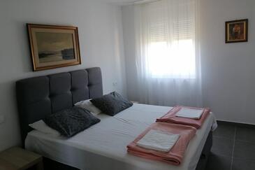 Lejligheder ved havet Jezera, Murter - 24139