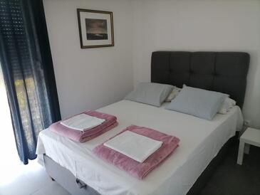 Lejligheder ved havet Jezera, Murter - 24139