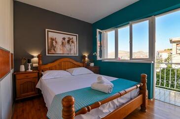 Apartamenty z parkingiem Trogir - 24144