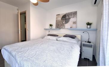 Ferienwohnungen mit Parkplatz Baska, Krk - 24147