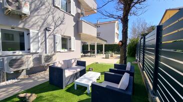 Apartmaji s parkingom Baška, Krk - 24147 Adriatic.hr