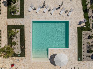 Apartments with swimming pools Novalja, Pag - 24151 Adriatic.hr