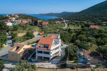 Sveti Jakov, Lošinj, Overnatting 24153 - Leiligheter med en rullesteinstrand.