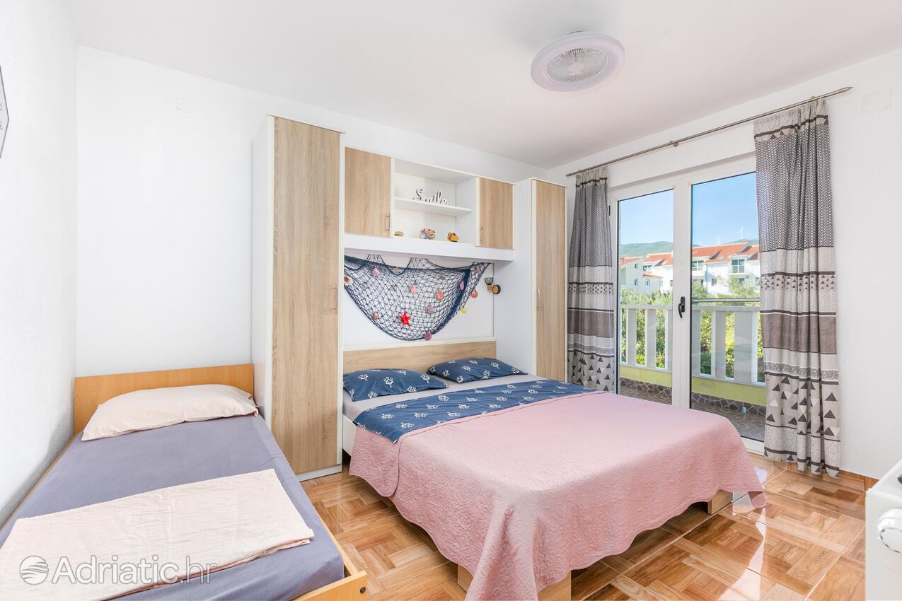 Leiligheter med parkering Kastel Stafilic, Kastela - 24155