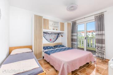 Lejlighedens parkeringsplads Kastel Stafilic, Kastela - 24155