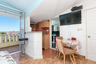 Kaštel Štafilić, Столовая в размещении типа studio-apartment, WiFi.