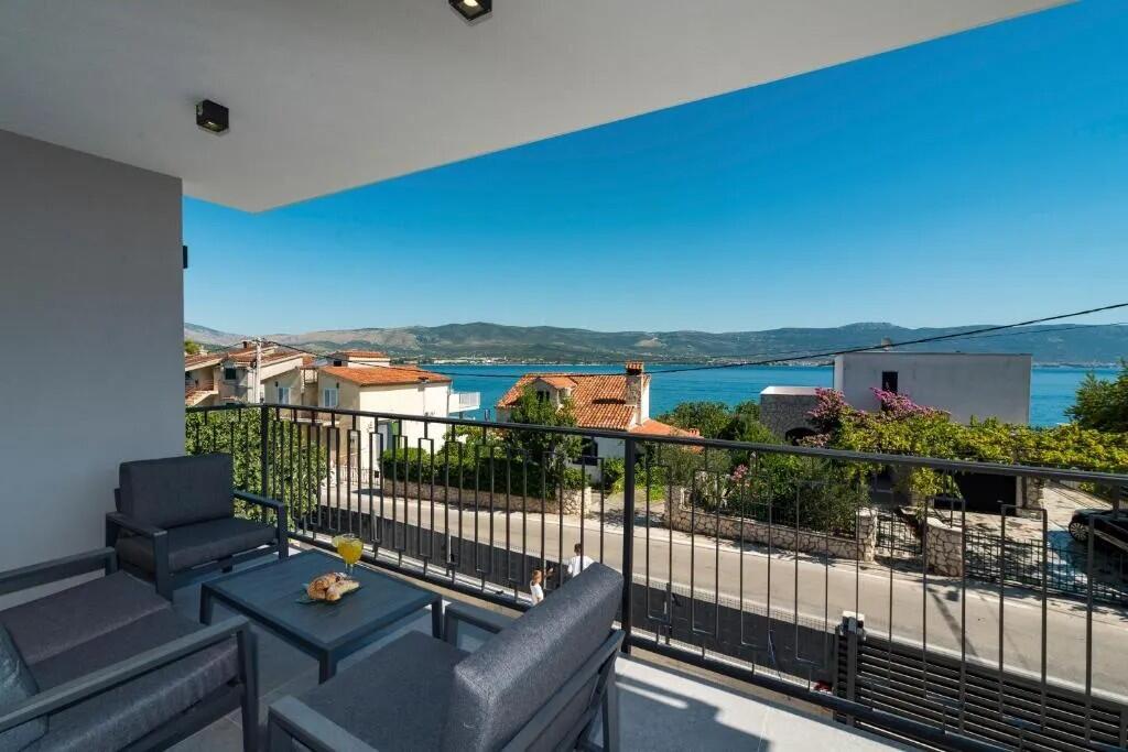 Appartamenti accanto al mare Arbanija, Bua - Čiovo - 24157