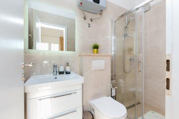 Apartments with terrace Trogir, Central Dalmatia