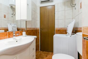 Apartments with terrace Trogir, Central Dalmatia