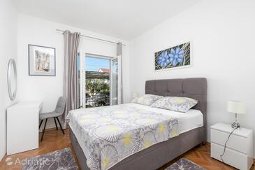 Apartmanok parkolóhellyel Trogir - 24167