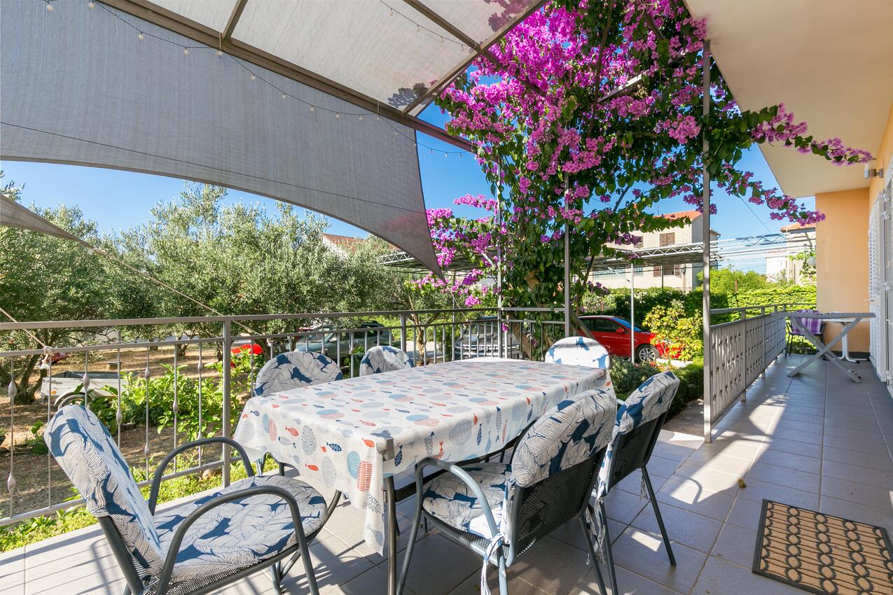 Kétszobás apartman Trogir (A-24167-a)