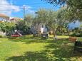 Trogir, Trogir, Podwórko 24167 - Apartamenty ze żwirową plażą.