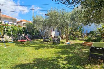 Apartments with terrace Trogir, Central Dalmatia